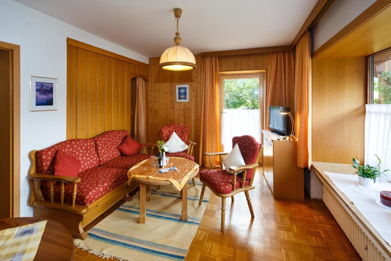 Cafe Chiemgau Und Gaestehaus Ruhpolding Buitenkant foto