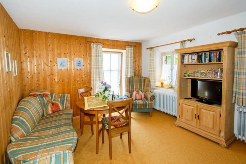 Cafe Chiemgau Und Gaestehaus Ruhpolding Buitenkant foto